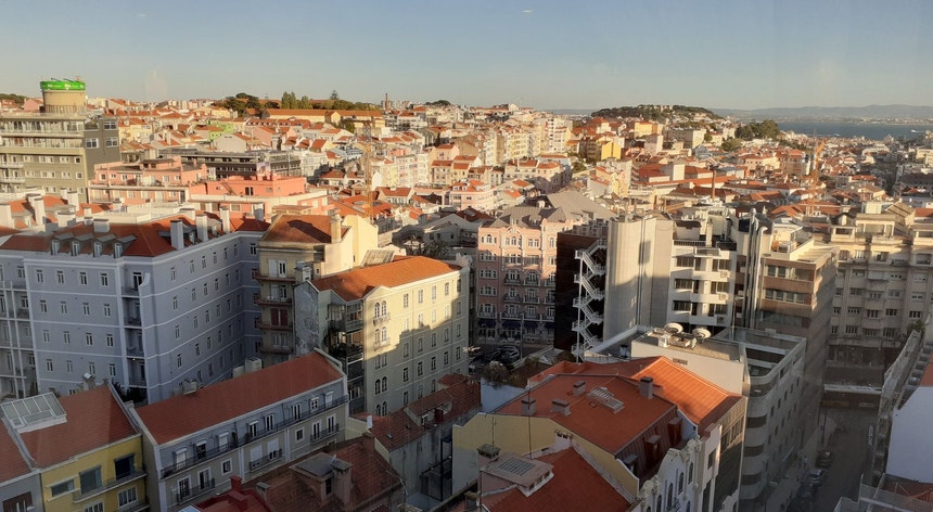 Obras em bairros municipais de Lisboa arrancam hoje
