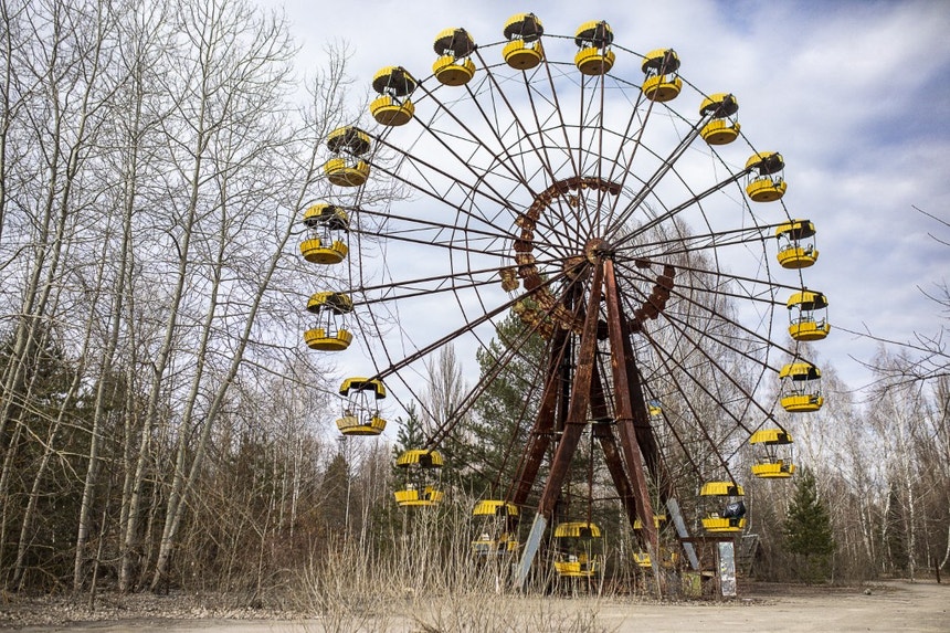 Imagem da Zona de Exclusão de Chernobyl, na cidade de Pripyat, Ucrânia, a 17 de março de 2024. 
