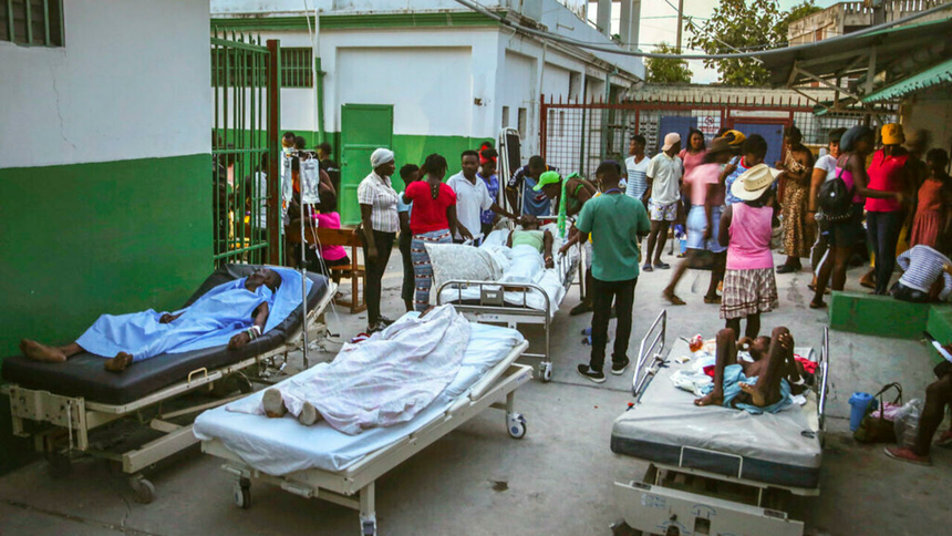 O número de mortos e feridos continua a aumentar no Haiti
