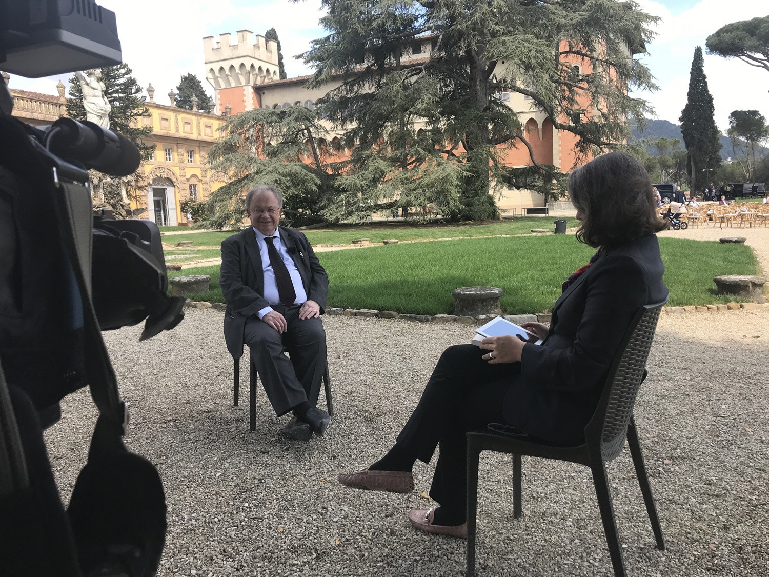  L&iacute;dia Pereira, a jovem de 27 anos candidata ao Parlamento Europeu pelo PSD, participou no painel sobre intergeracionalidade na pol&iacute;tica. Fonte: EUI 