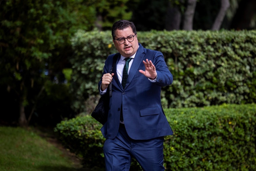 Imagem de Ministro das Finanças diz que 