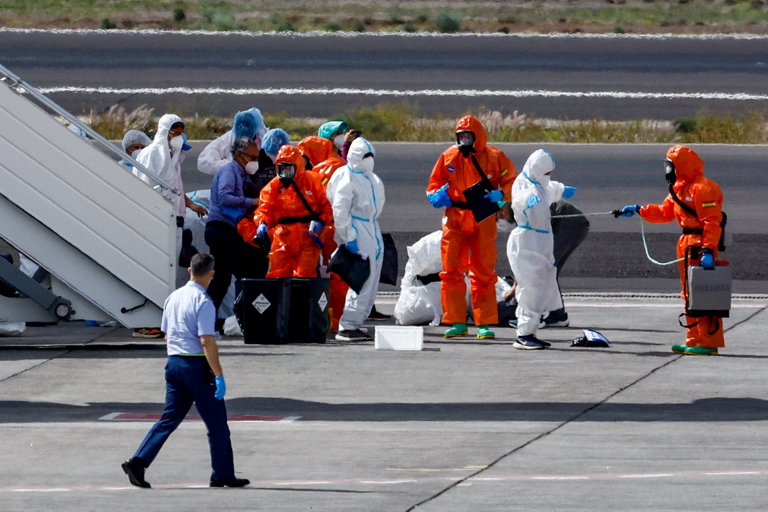 Hantav�rus. Avi�es j� come�aram a repatriar passageiros do navio cruzeiro em Tenerife