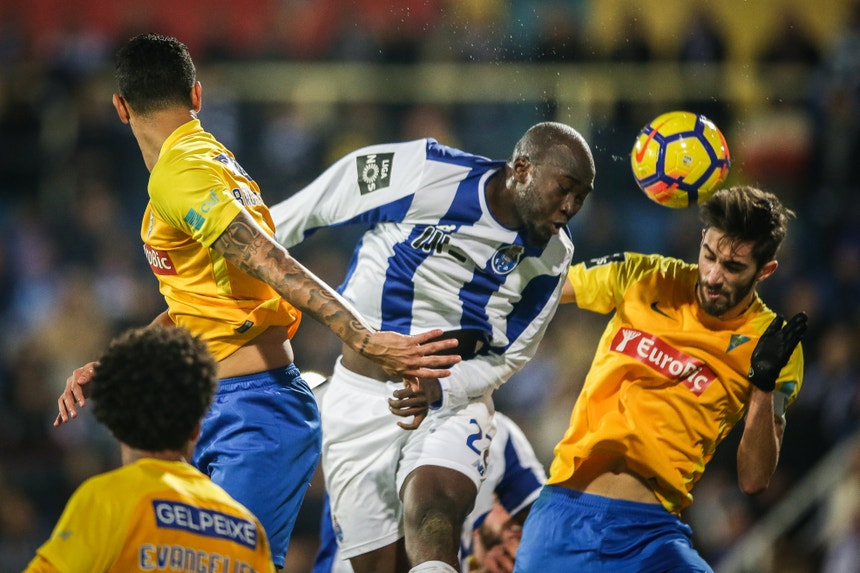 Jogo do FC Porto no Estoril pode ajudar a clarificar