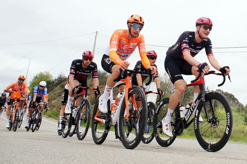 Volta ao Algarve. Uma vertente mais dura da Fóia faz hoje primeira seleção na geral