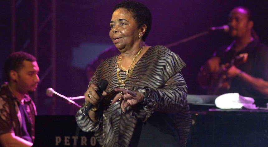 A morna conheceu o seu expoente maior fora de Cabo Verde através da cantora César Évora (1941 - 2011)
