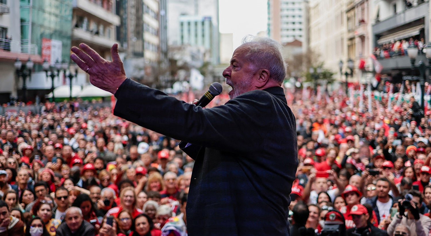 Eleições Presidenciais No Brasil. Sondagens Dão Vitória A Lula Da Silva