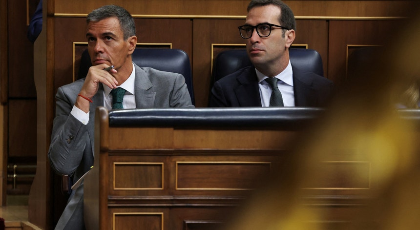 Imagem de Espanha. Combustíveis descem 20 cêntimos por litro até ao final do ano