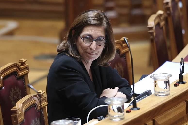 Imagem de Ana Catarina Mendes. Ex-ministra das migrações acusa sucessor de ceder ao Chega