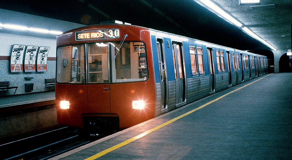 ML79 na Estação Parque - Metro de Lisboa