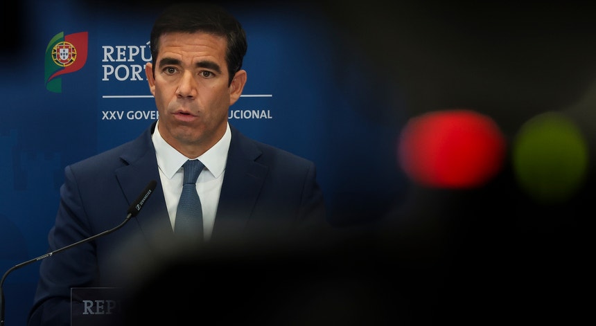 Imagem ilustrativa: Governo afasta reforma da Segurança Social e pede que não se assustem portugues