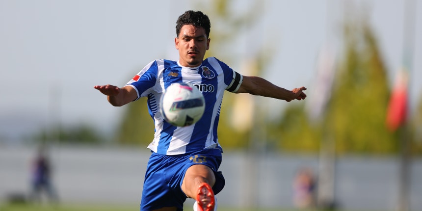 Imagem de FC Porto prolonga empréstimo de João Moreira por mais seis meses