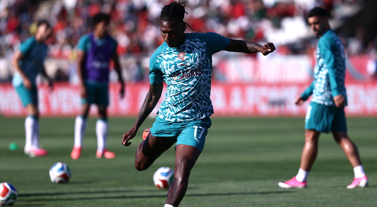 Rafael Leão em entrevista: "O sonho de qualquer um é chegar 