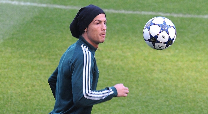 Cristiano Ronaldo deixou lesionado o treino desta terça-feira do Real Madrid
