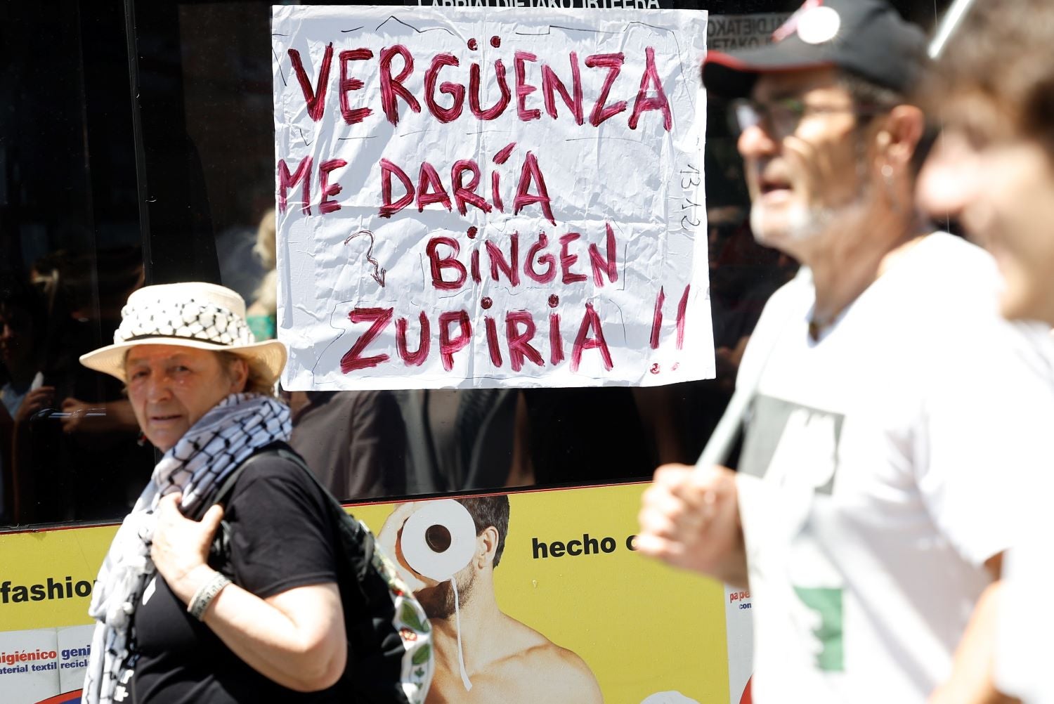 Manifestantes contestam ação policial contra ativistas e governo basco promete investigar