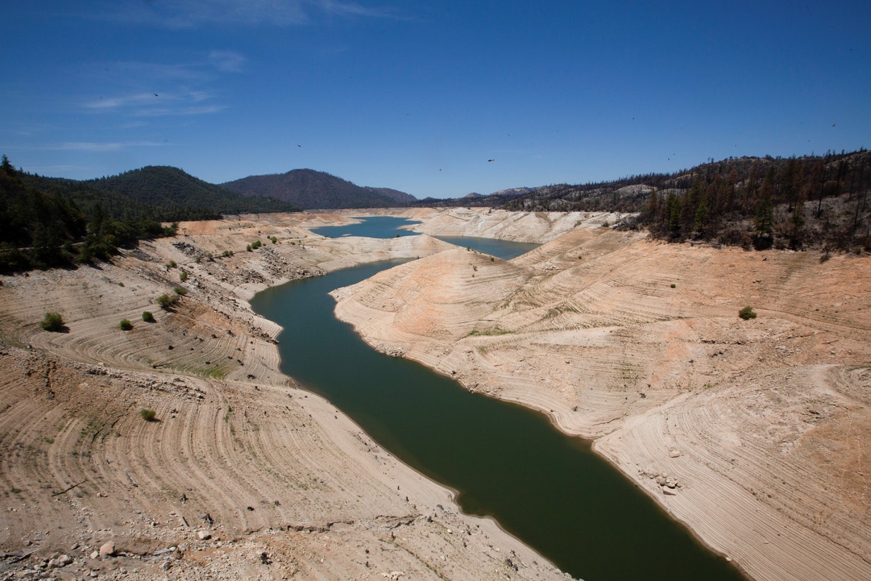  Lago Oroville, segunda maior reserva de &aacute;gua da Calif&oacute;rnia, muito abaixo da capacidade | Aude Guerrucci - Reuters    