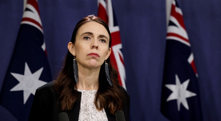 A primeira-ministra da Nova Zelândia, Jacinda Ardern, deixa o cargo e provoca eleições
