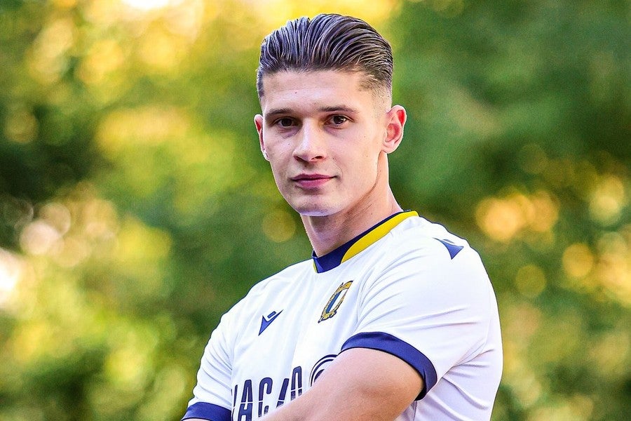 Alex Dobre assina pelo Famalicão a título definitivo