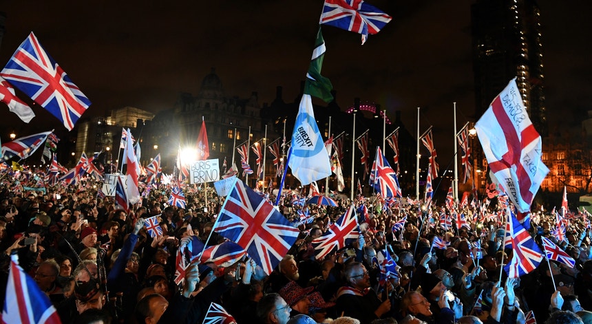 Alguns britânicos festejaram a saída do Reino Unido da União Europeia
