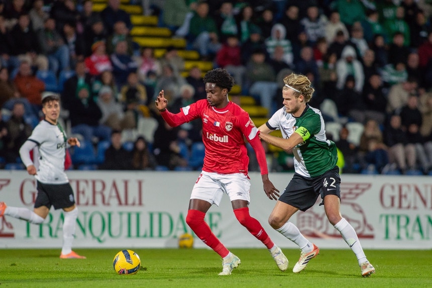 Imagem de VAR e AVAR do Santa Clara-Sporting pedem dispensa para 15.ª jornada da I Liga