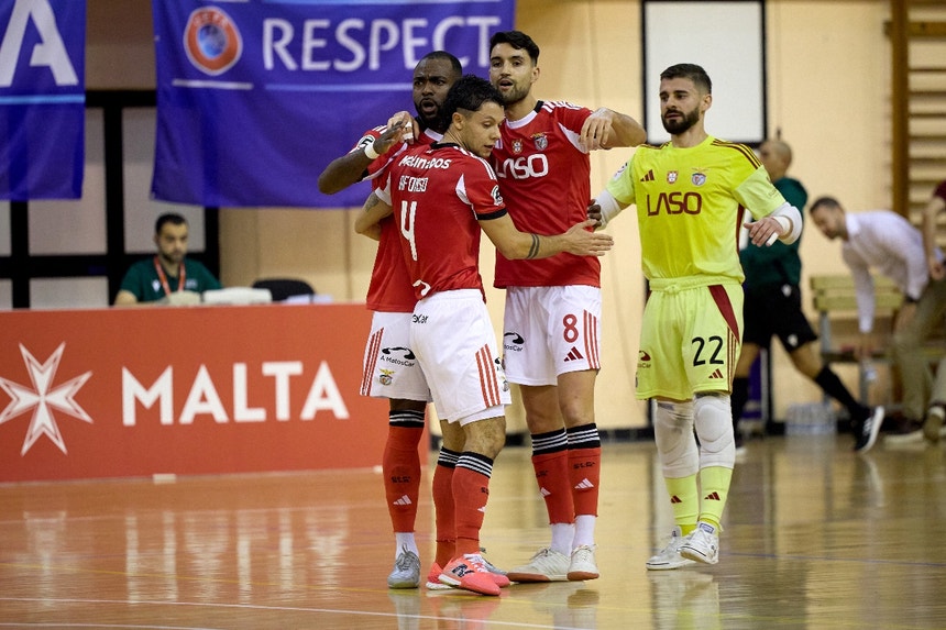 Imagem de Benfica recupera de 1-4 e estreia-se com empate na Liga dos Campeões de futsal