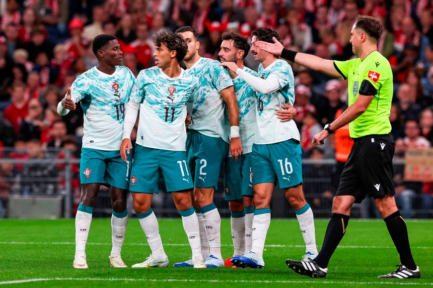 Imagem de Portugal bate Dinamarca na ressaca do abandono de Ronaldo