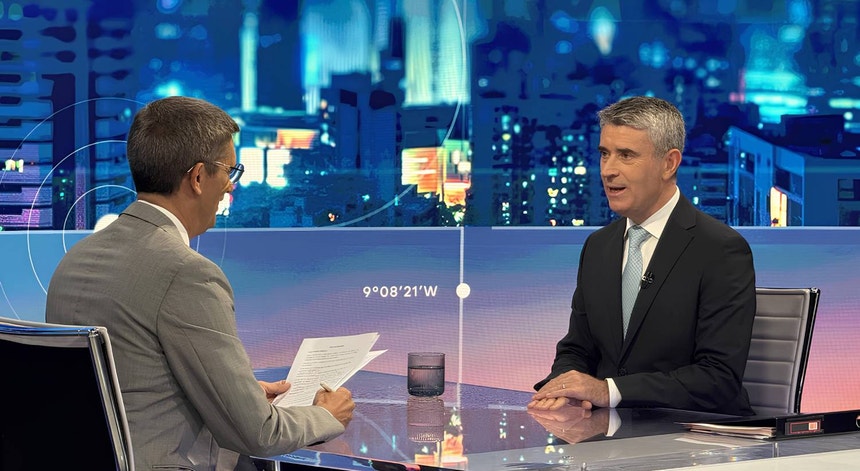 Imagem de OE2027. Carneiro garante que PS "não estará na origem de qualquer crise política"