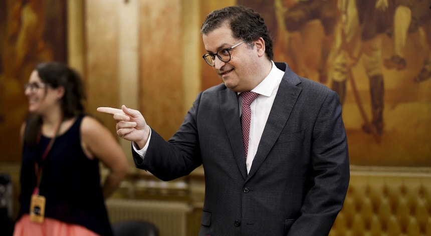 Imagem de "Despesa está controlada". Governo destaca superavit de 0,5% após 1.º trimestre "muito difícil"