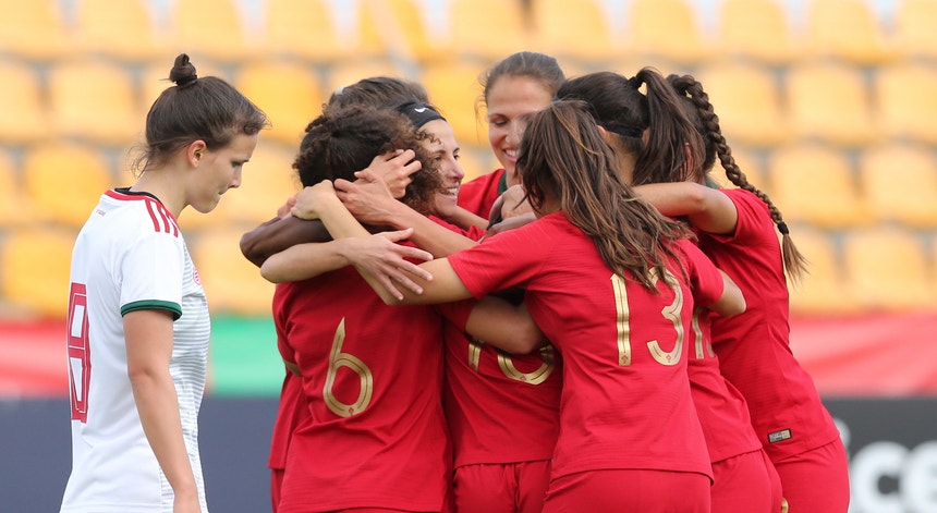 A seleção feminina desceu um lugar no "ranking" da FIFA
