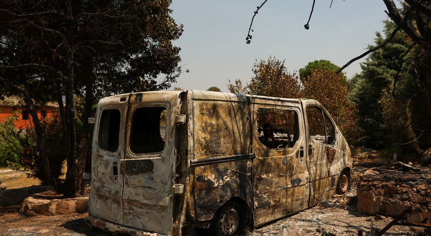 Imagem de Incêndios em Espanha terão sido provocados por faísca de máquina em obra ilegal
