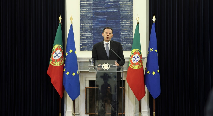 Imagem de Montenegro felicita Seguro e garante 