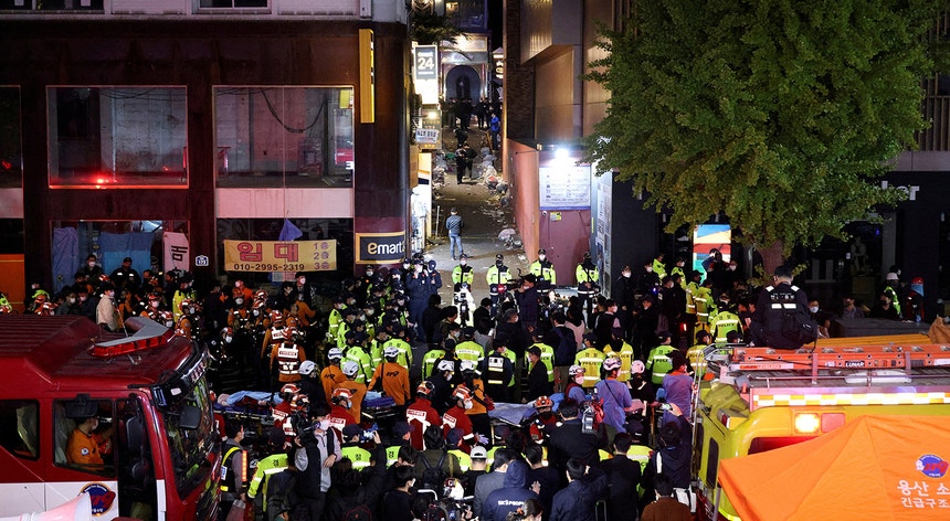 Vinte em três pessoas são acusadas pelo desastre de Seul
