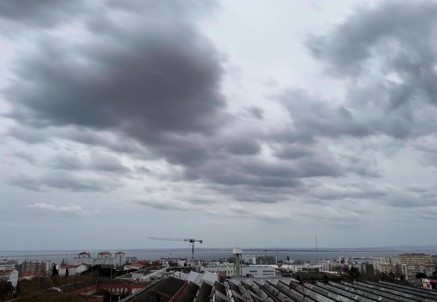Imagem de Depressão Ingrid. A evolução do mau tempo em Portugal ao minuto
