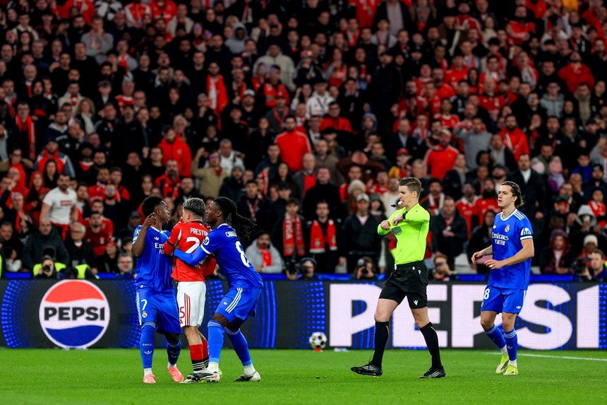 Imagem de Especialistas divergem sobre motivos da suspensão provisória de Prestianni