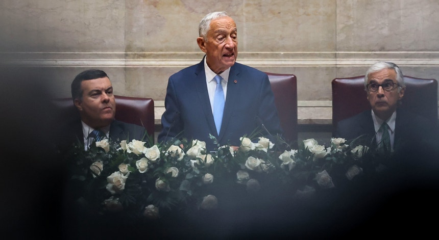 Imagem de Parlamento assinala 50 anos do 25 de Novembro em sessão igual ao 25 de Abril