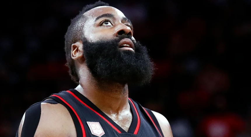 James Harden se torna 24º jogador da NBA a superar os 25 mil