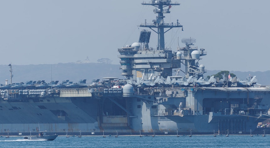 Imagem de Trump renova ameaça de ataque ao Irão à falta de acordo sobre arsenal nuclear