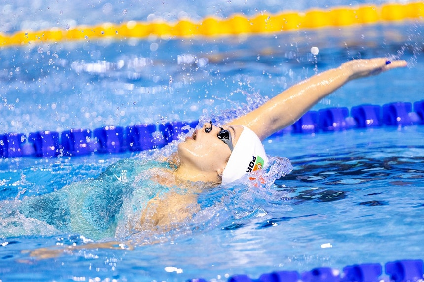 Imagem de Camila Rebelo bate recorde nacional dos 200 costas nos Europeus de piscina curta