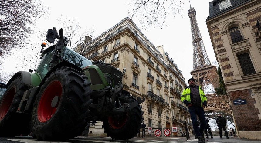 French Farmers Protest EU Deal: Impacts & Reactions French Farmers Protest EU Deal: Impacts & Reactions