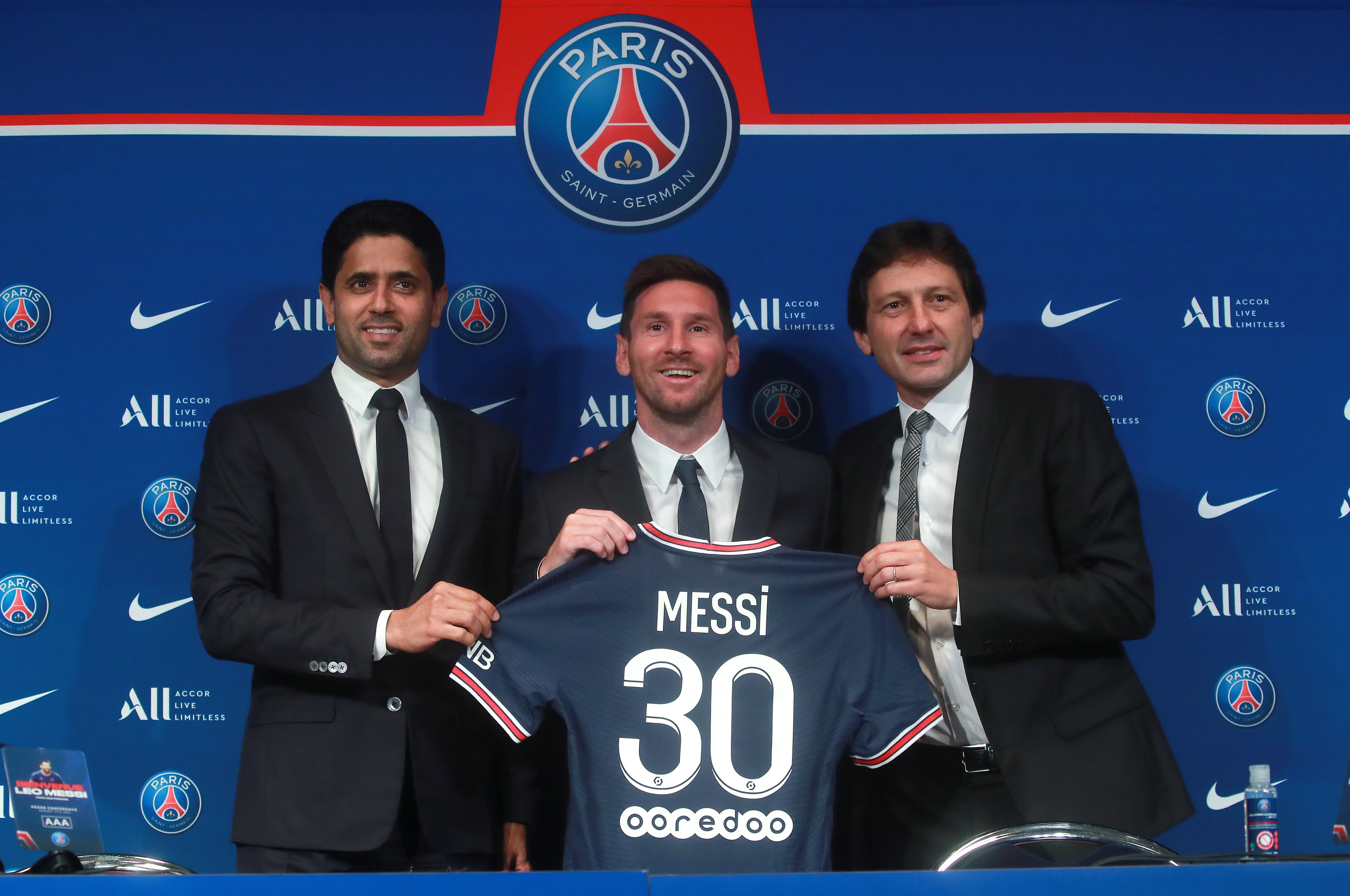 Messi mostra-se ao mundo como jogador do PSG - Vimarsana News