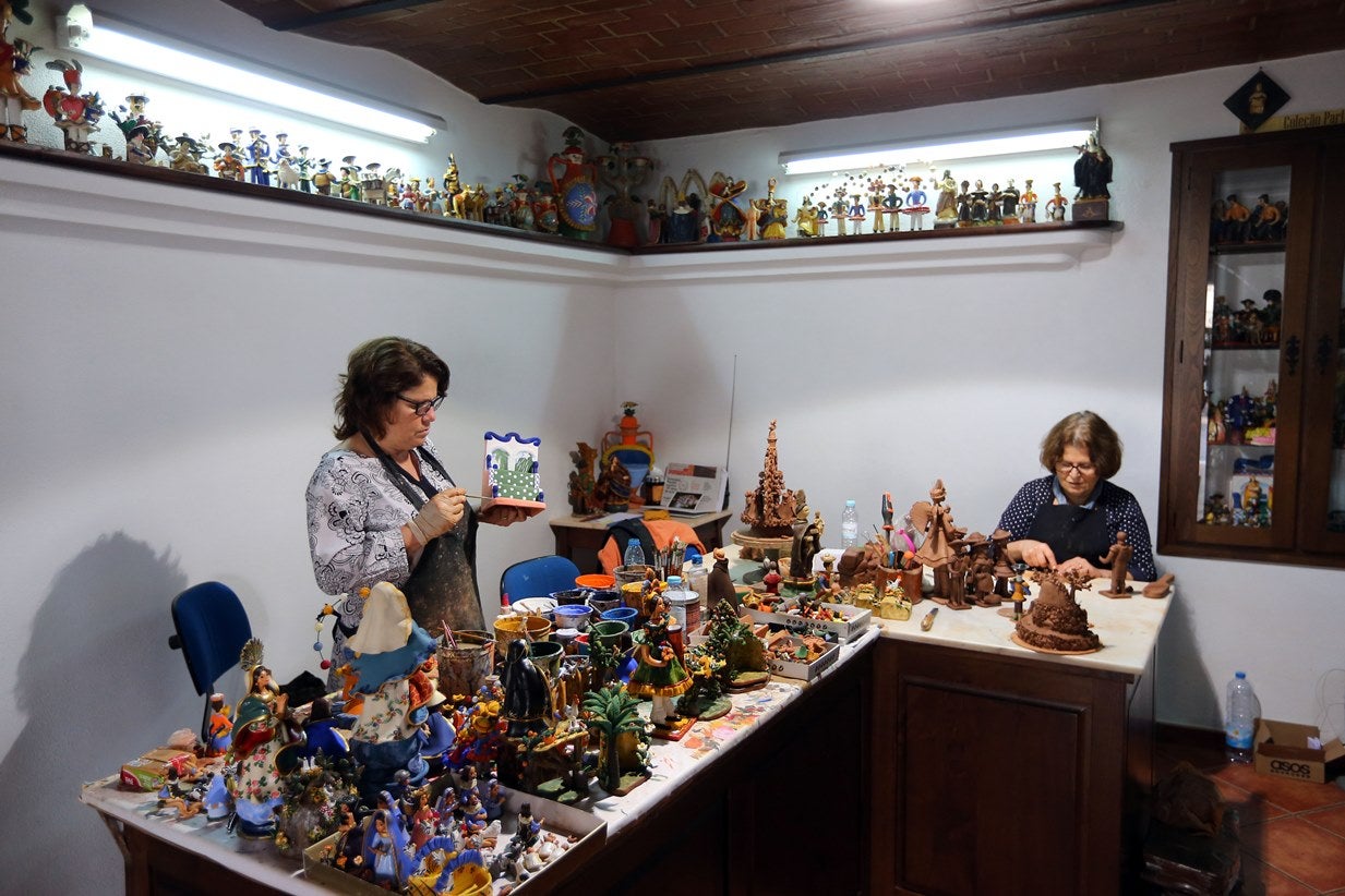 Resultado de imagem para bonecos de estremoz