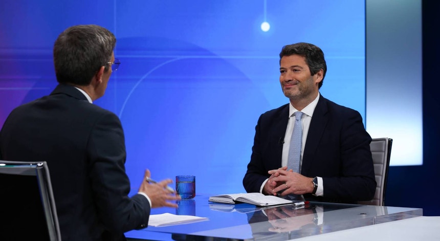 Lei laboral. Ventura acusa Governo de ter mudado de posição "à última da hora"