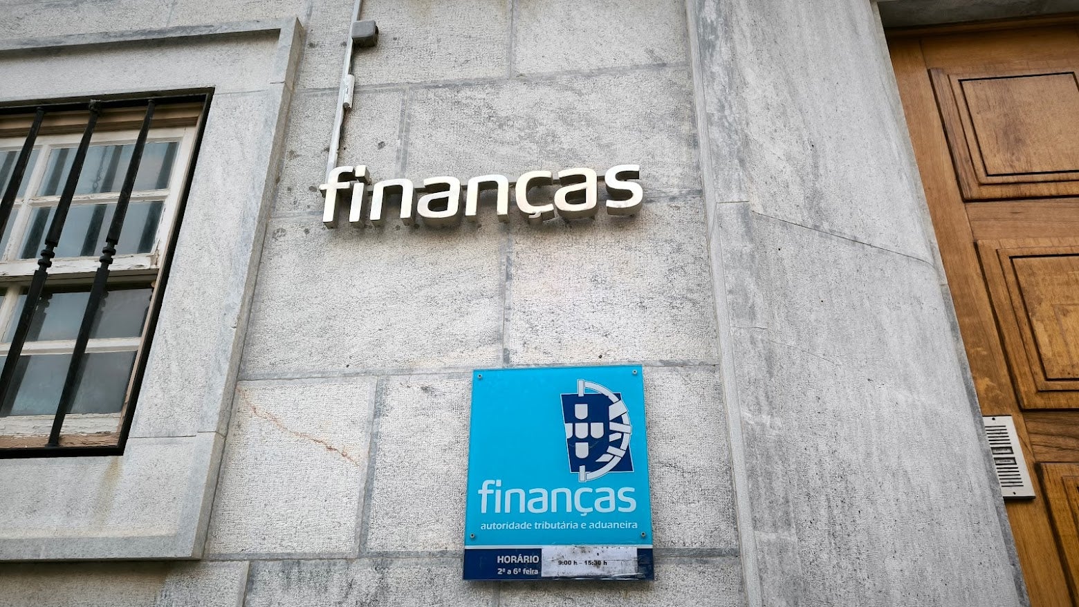 Tax authority warns of fake emails and SMS regarding tax regularisations and refunds