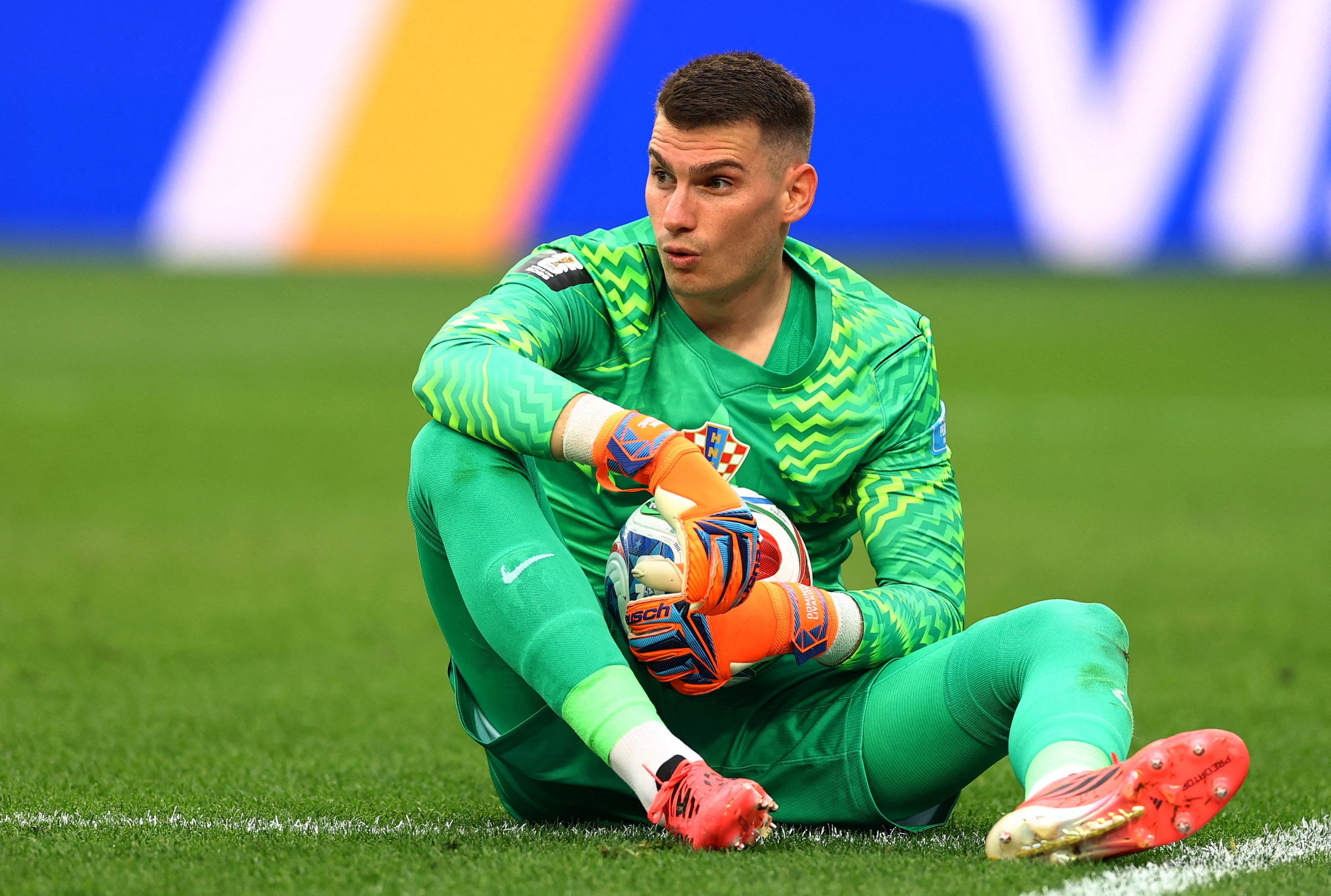 Guarda-redes Dominik Livakovic junta-se a Jo�o Cancelo no FC Barcelona
