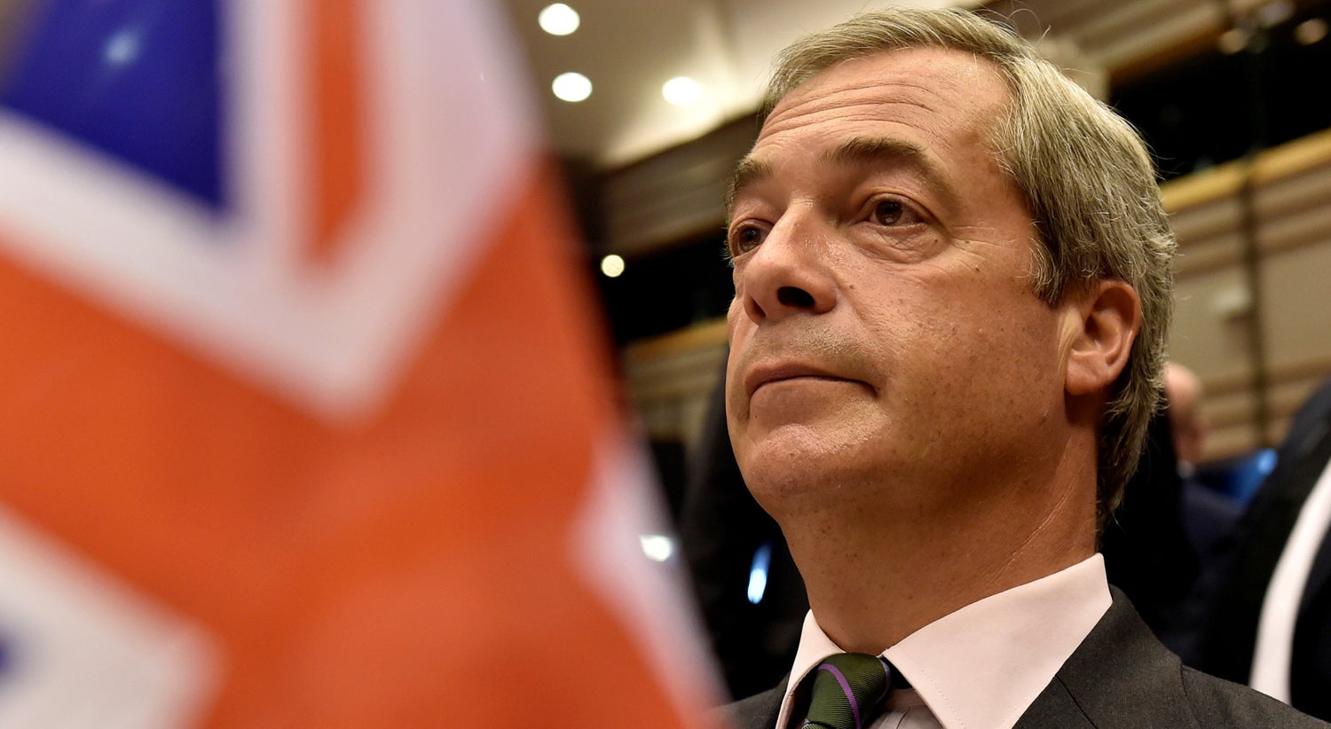 Rosto do Brexit Nigel Farage demite-se da liderança do Ukip