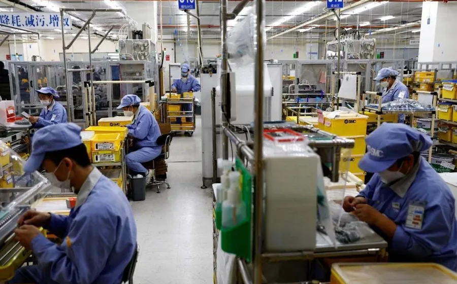 Empresas industriais chinesas aumentaram lucros em 15,2% nos primeiros dois meses do ano