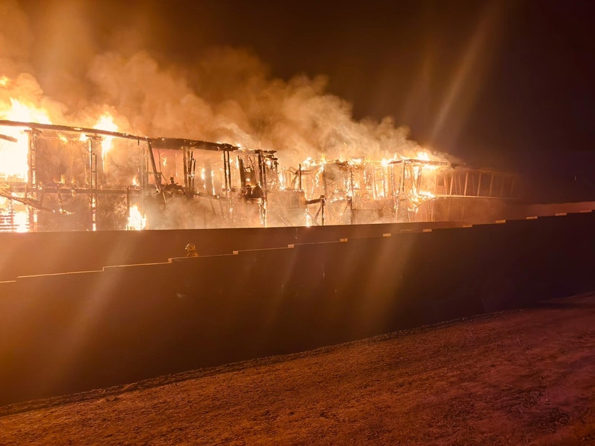 Imagem de Tróia. Incêndio destrói parte de hotel ainda em construção