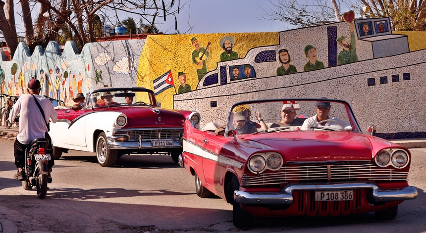 Imagem de Governo português aconselha a adiamento de viagens 