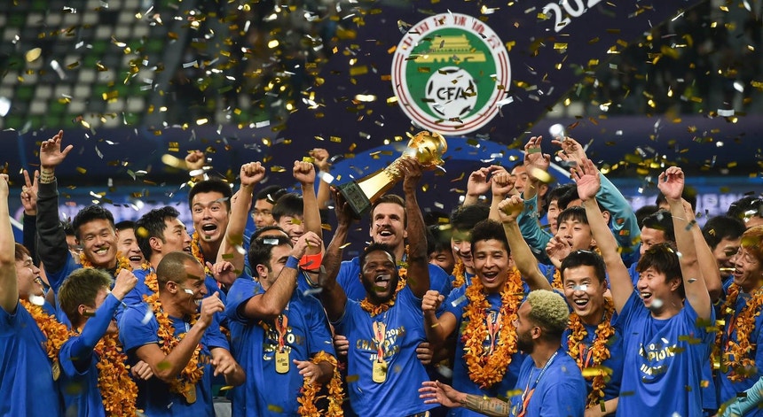 Jiangsu FC sagrou-se campeão chinês de futebol e três meses depois fecha portas
