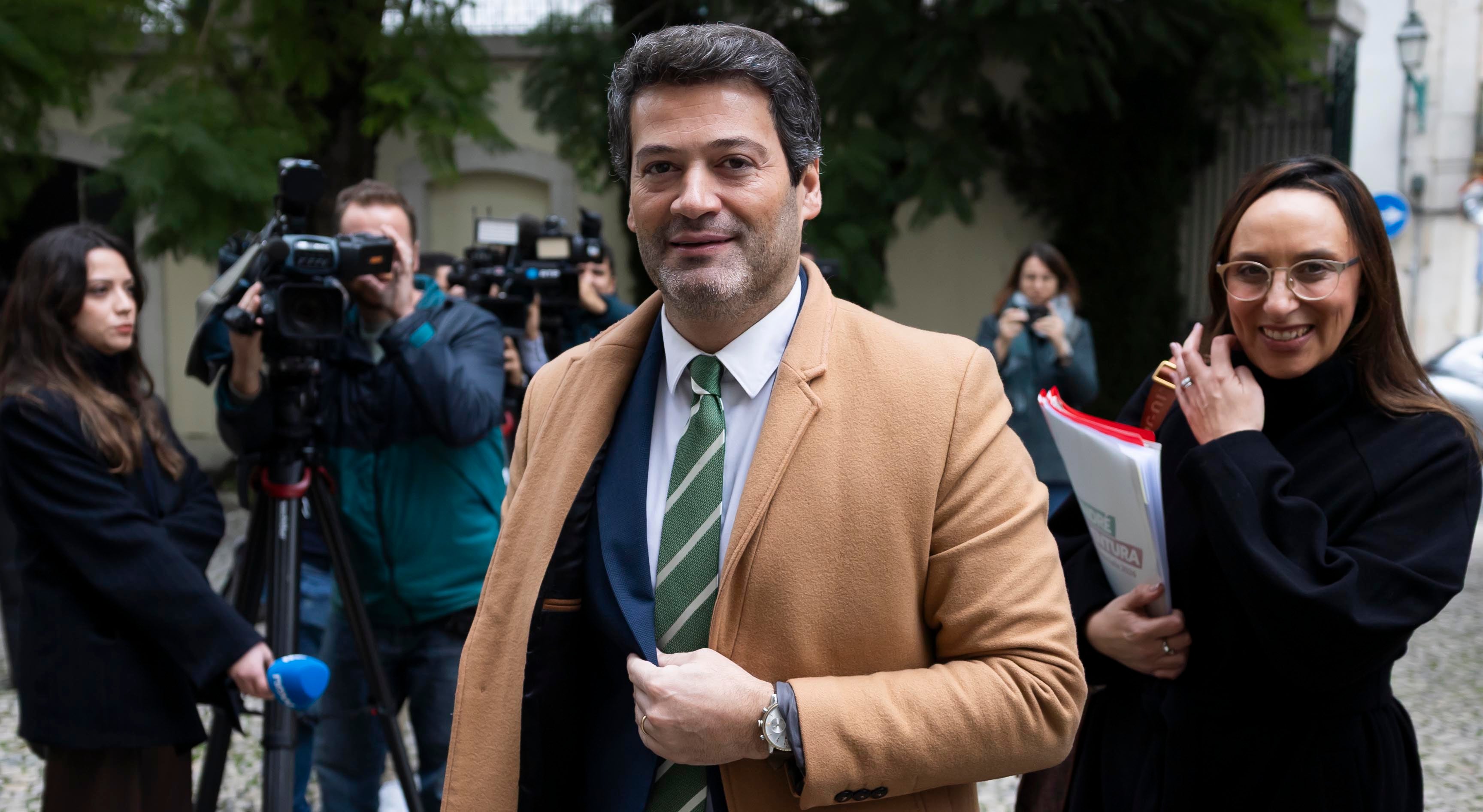 André Ventura. The 'anti-establishment' presidential candidate who did not want to be one