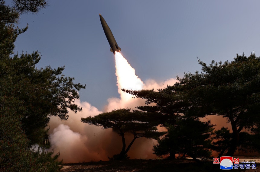 Coreia do Norte confirma lançamento de míssil e promete reforçar "força nuclear"